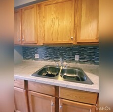 11810 S Komensky Ave, Unit 201 in Alsip, IL - Foto de edificio - Building Photo