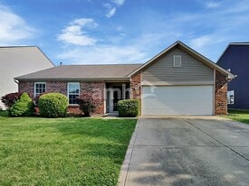 6714 W Odessa Way in McCordsville, IN - Building Photo