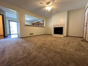 94 Yotzonot Dr in Bloomington, IL - Building Photo - Building Photo