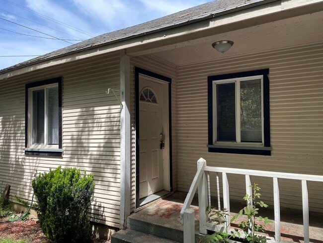 property at 516 Franquette St