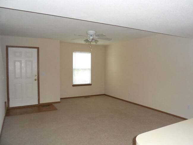 312 Baker St in Baldwin City, KS - Building Photo - Building Photo