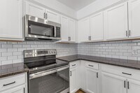 5328 Ridge Ave, Unit 2nd Fl photo'