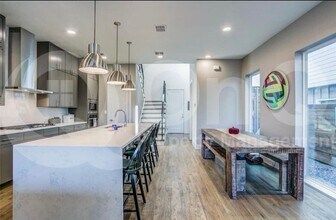 4417 Munger Ave in Dallas, TX - Building Photo - Building Photo