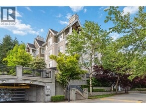 1428 Parkway Blvd in Coquitlam, BC - Building Photo - Building Photo