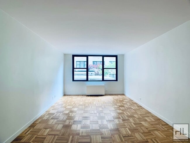 EAST 49 STREET, Unit 1H in New York, NY - Building Photo - Building Photo