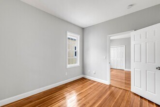30 Wolcott St in Boston, MA - Foto de edificio - Building Photo