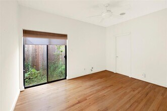 4202 Spencer St in Houston, TX - Building Photo - Building Photo