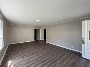 412 W 6th St in Metropolis, IL - Building Photo - Building Photo