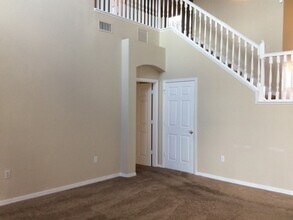 320 Snook Way in Poinciana, FL - Foto de edificio - Building Photo