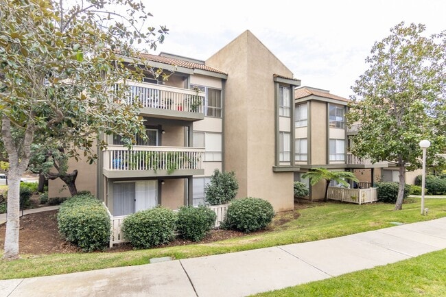 290 Sequoia Ct in Thousand Oaks, CA - Foto de edificio - Building Photo