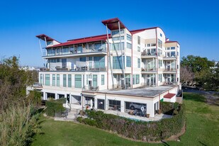 Point at White Oak in Houston, TX - Building Photo