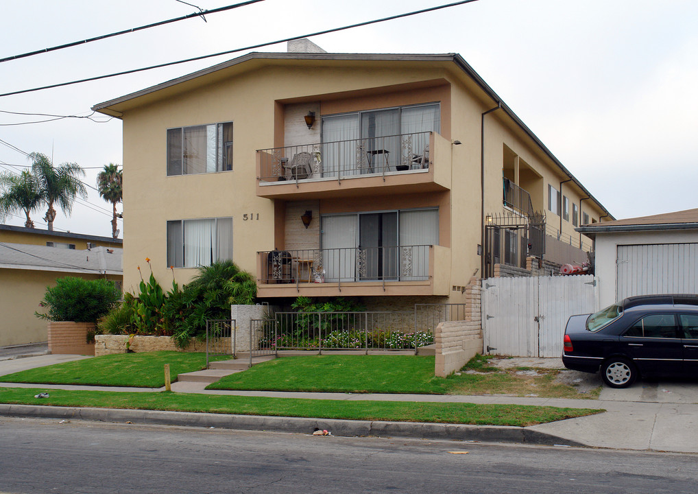 511 W Hyde Park Blvd in Inglewood, CA - Building Photo