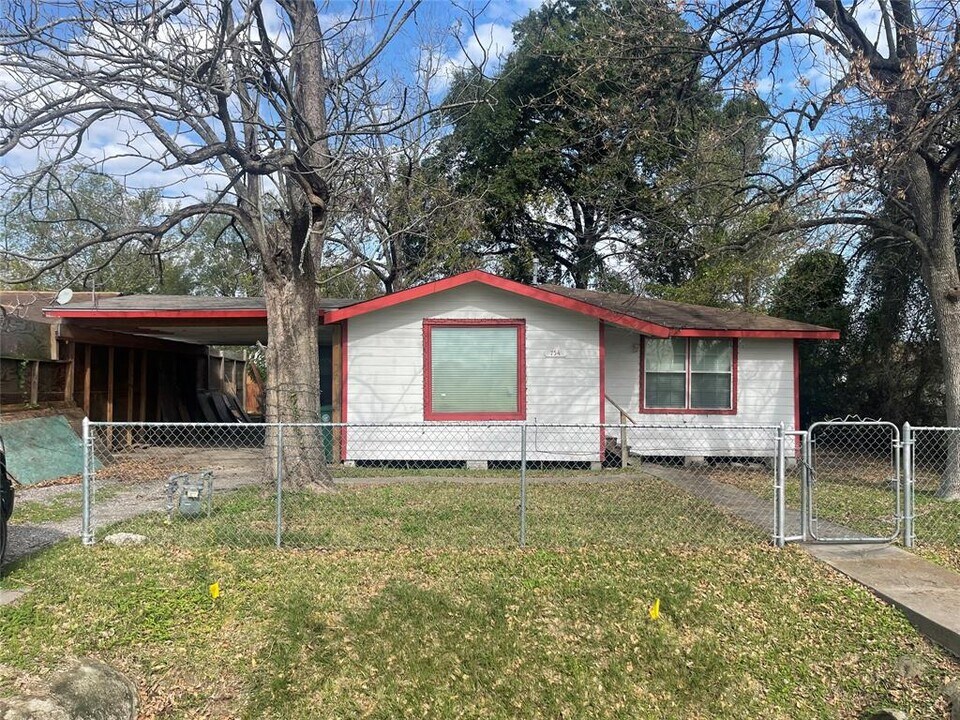 754 Prosper St Photo