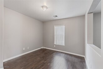 776 Anacapri St in Las Vegas, NV - Foto de edificio - Building Photo