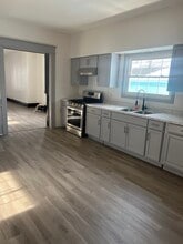 40 Moselle St, Unit 2 in Buffalo, NY - Building Photo - Building Photo