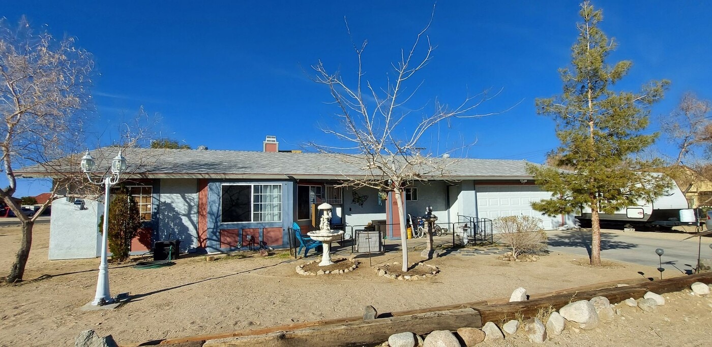 72162 Sullivan Rd in Twentynine Palms, CA - Building Photo