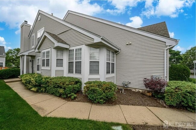 property at 14 Crestwood Ct
