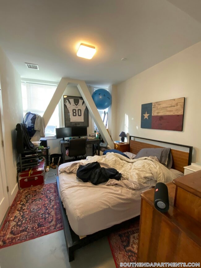 659 Massachusetts Ave, Unit 3 in Boston, MA - Building Photo - Building Photo