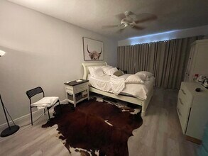 1020 Country Club Dr, Unit 406 in Margate, FL - Foto de edificio - Building Photo