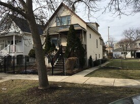 4610 N Karlov Ave in Chicago, IL - Building Photo