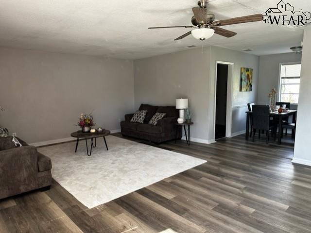 116 N Glencoe Cir in Wichita Falls, TX - Building Photo - Building Photo