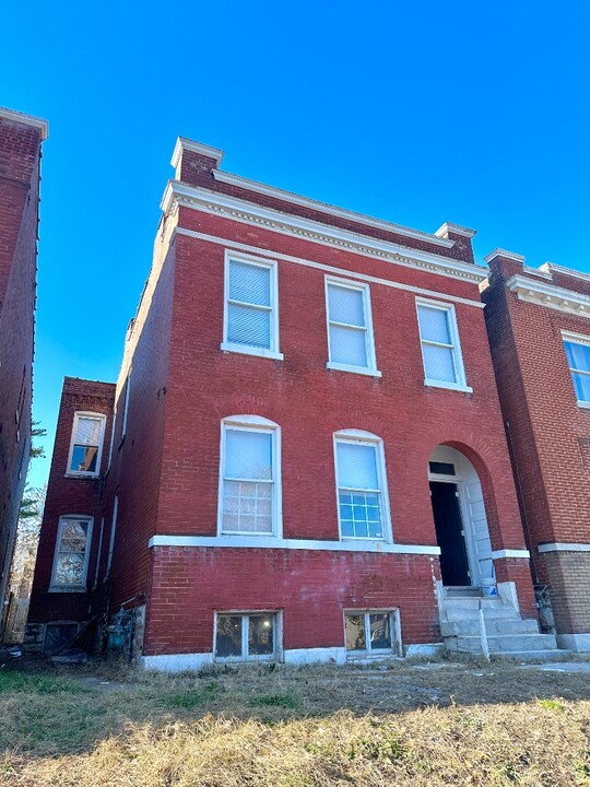 3825 Minnesota Ave in St. Louis, MO - Foto de edificio