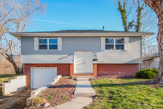 property at 5180 Fullerton Dr