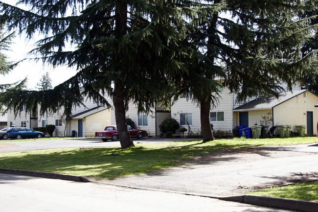 1297 S Ivy St in Cornelius, OR - Building Photo - Building Photo