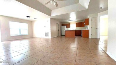 821 Angela Ave in Rockledge, FL - Building Photo - Building Photo