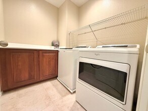 933 Wagner Valley St in Henderson, NV - Building Photo - Building Photo