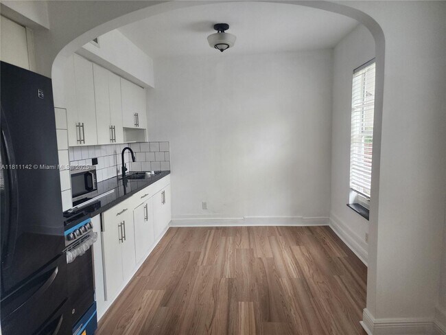 224 SW 6th Ave in Miami, FL - Building Photo - Building Photo