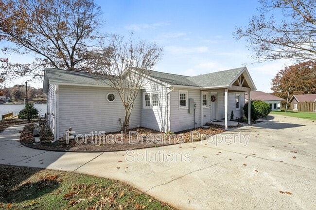 395 Lake Dr in Lexington, NC - Building Photo - Building Photo