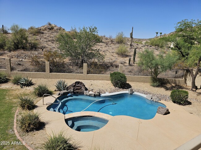 2037 E Indigo Brush Rd in Phoenix, AZ - Building Photo - Building Photo