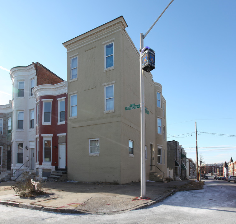 2846 Parkwood Ave in Baltimore, MD - Building Photo