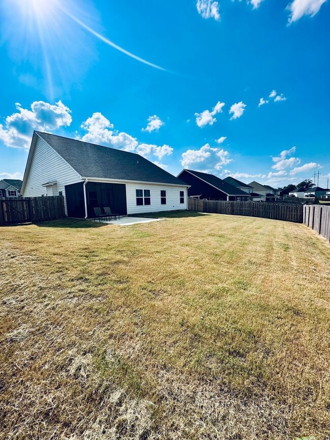 714 Lindsey Brook Tr in Bonaire, GA - Foto de edificio - Building Photo
