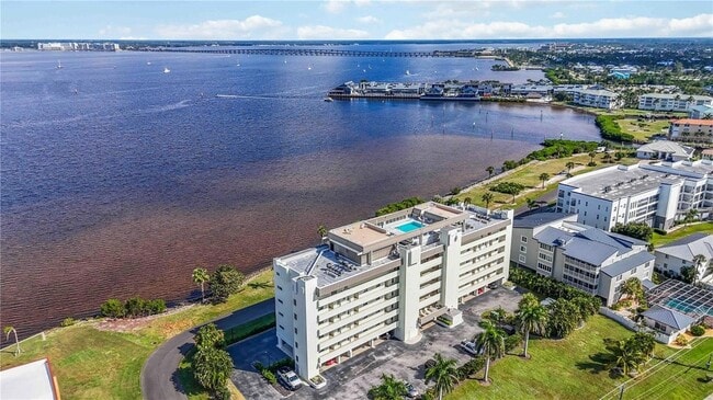1500 Park Beach Cir, Unit 6C in Punta Gorda, FL - Building Photo - Building Photo