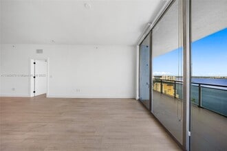 7901 Hispanola Ave in North Bay Village, FL - Building Photo - Building Photo