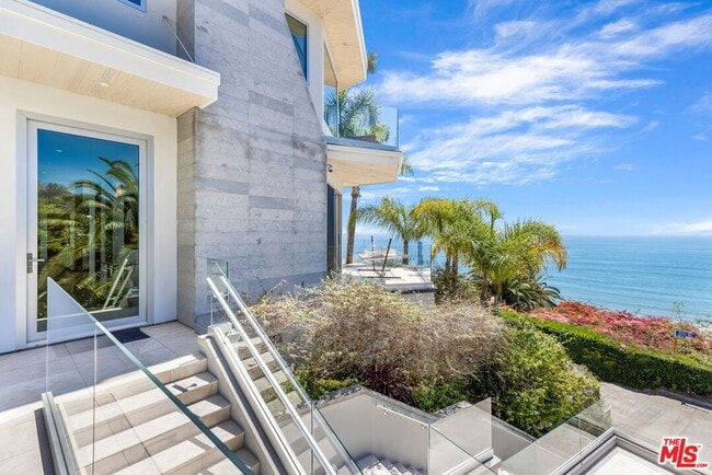 200 Arno Way in Los Angeles, CA - Building Photo - Building Photo