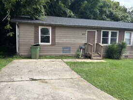 405 E Central Ave in Griffin, GA - Building Photo