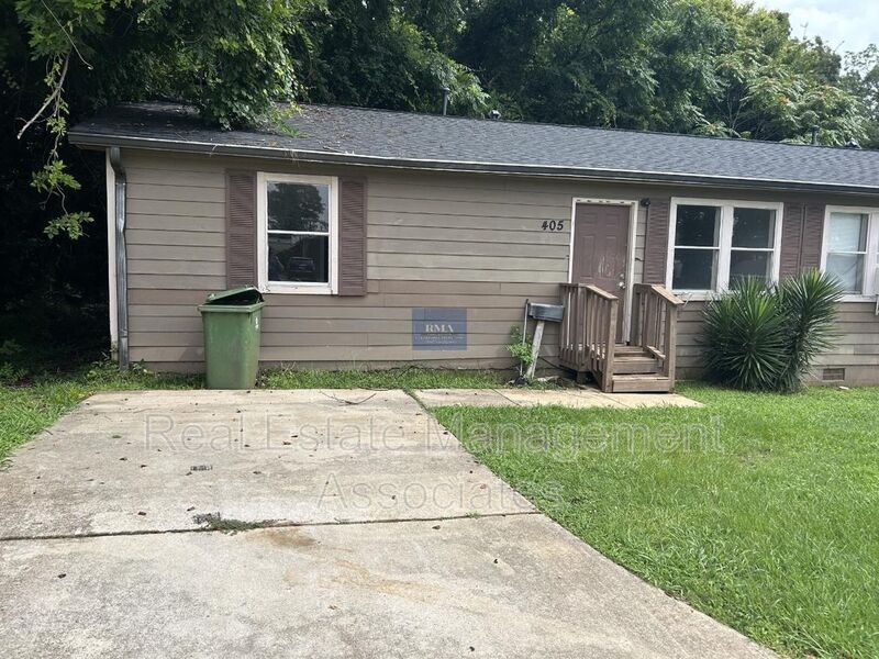 405 E Central Ave in Griffin, GA - Building Photo