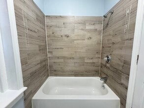 85 Carnegie Ave, Unit 1 in East Orange, NJ - Building Photo - Building Photo