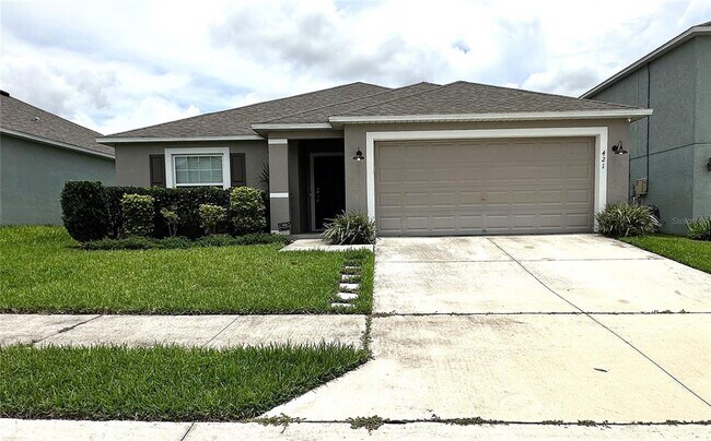 property at 421 Pinecrest Loop