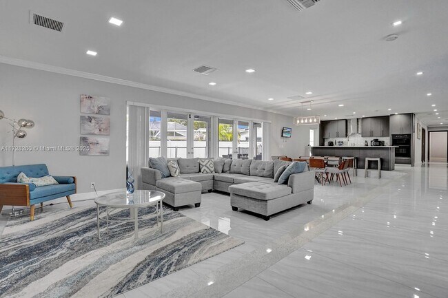 1000 Diplomat Pky in Hollywood, FL - Foto de edificio - Building Photo