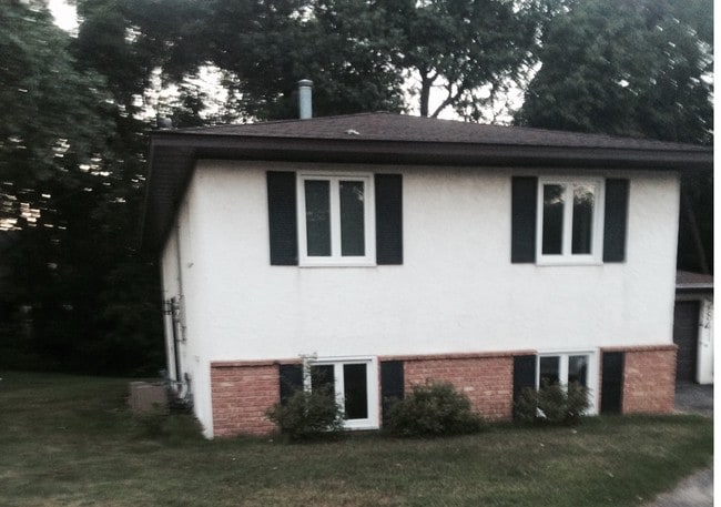 2837 County Rd H2, Unit lower