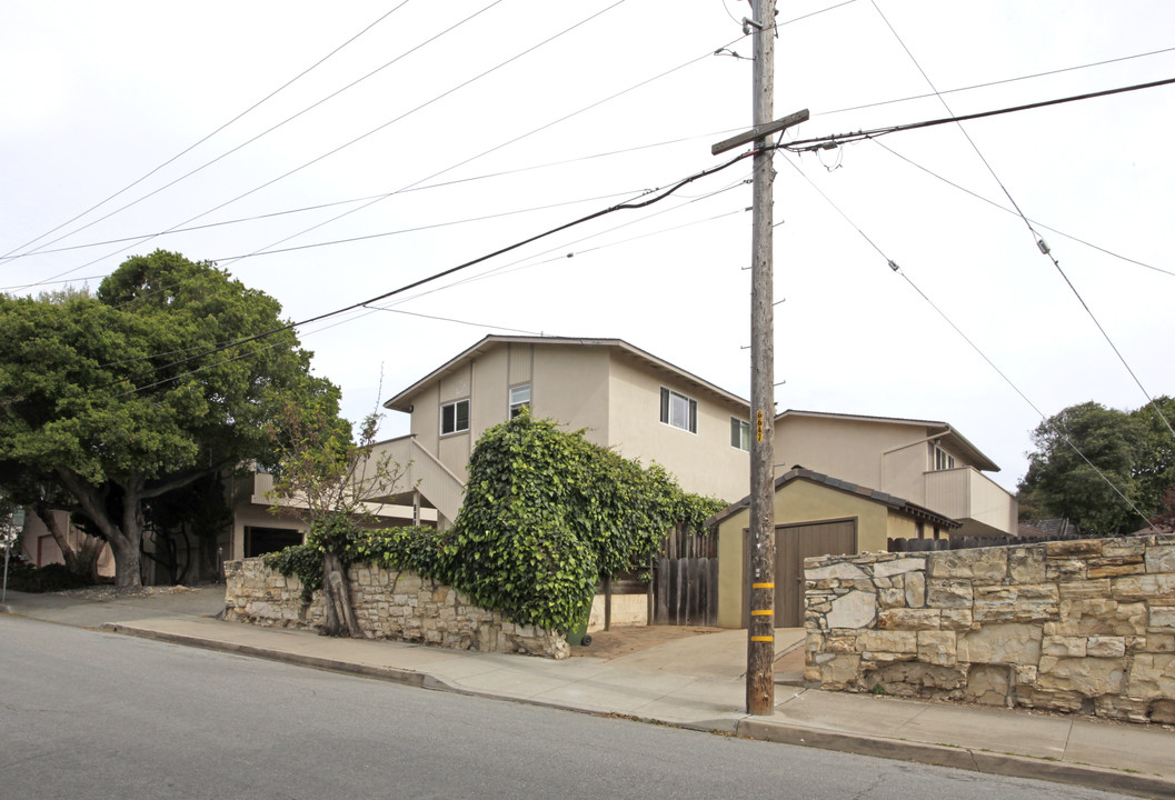 560 Scott St in Monterey, CA - Building Photo