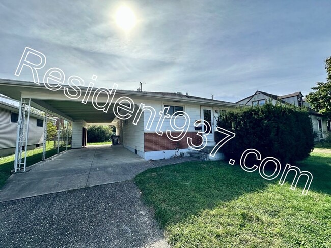 350 E Whittier Ave