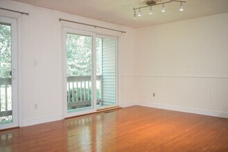 47 Samuel Dr in Grafton, MA - Building Photo - Building Photo