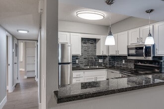 Mark 1 Apartments in Las Vegas, NV - Building Photo - Interior Photo