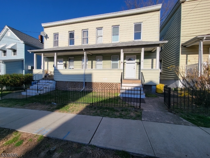 14 Wilson St in Clifton, NJ - Building Photo