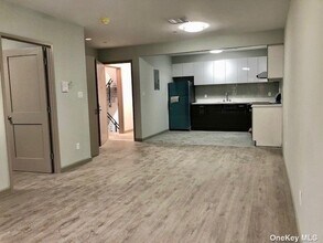 108-46 Roosevelt Ave-Unit -4B in Queens, NY - Building Photo - Building Photo